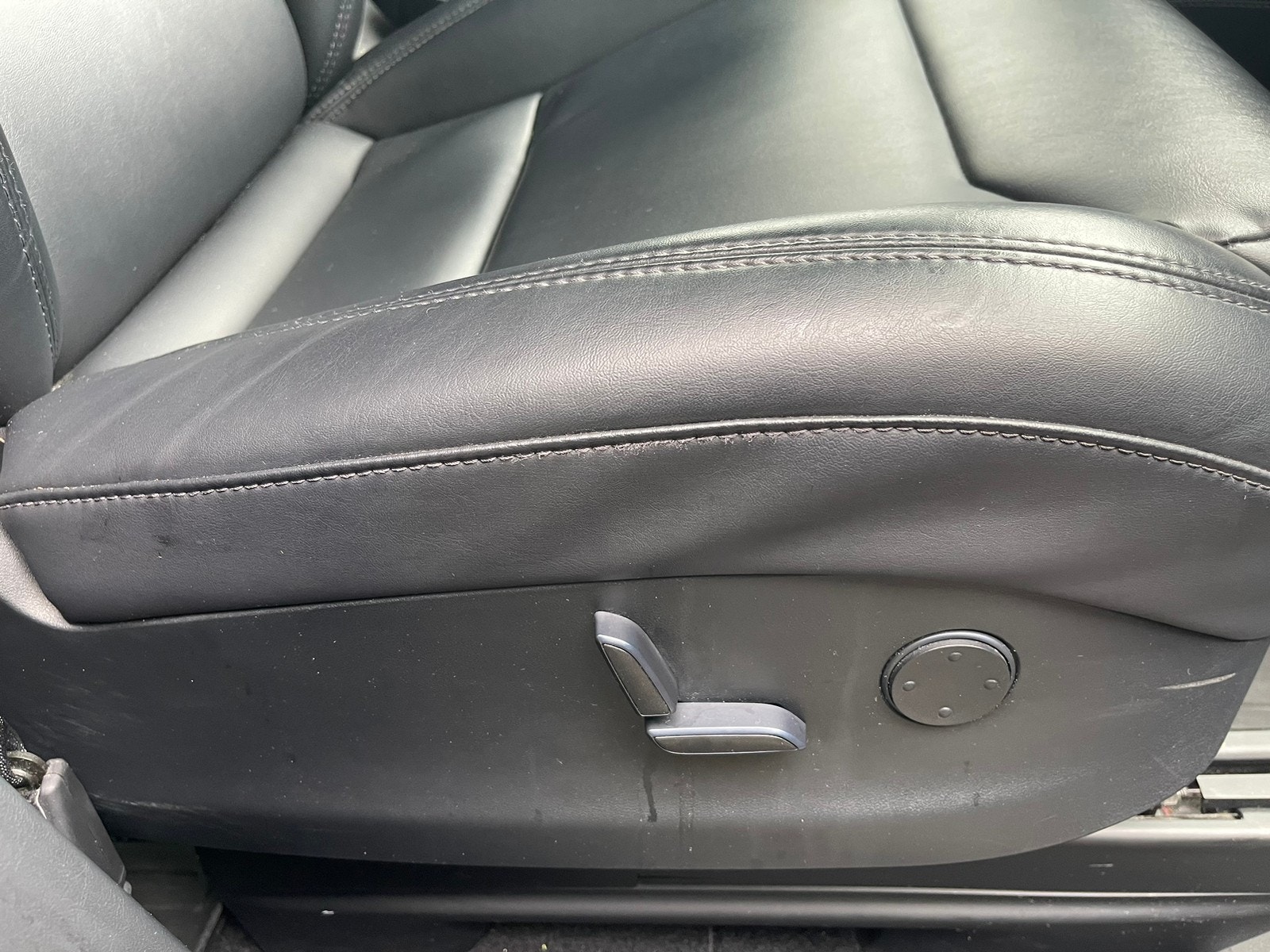 Tesla Model X 7