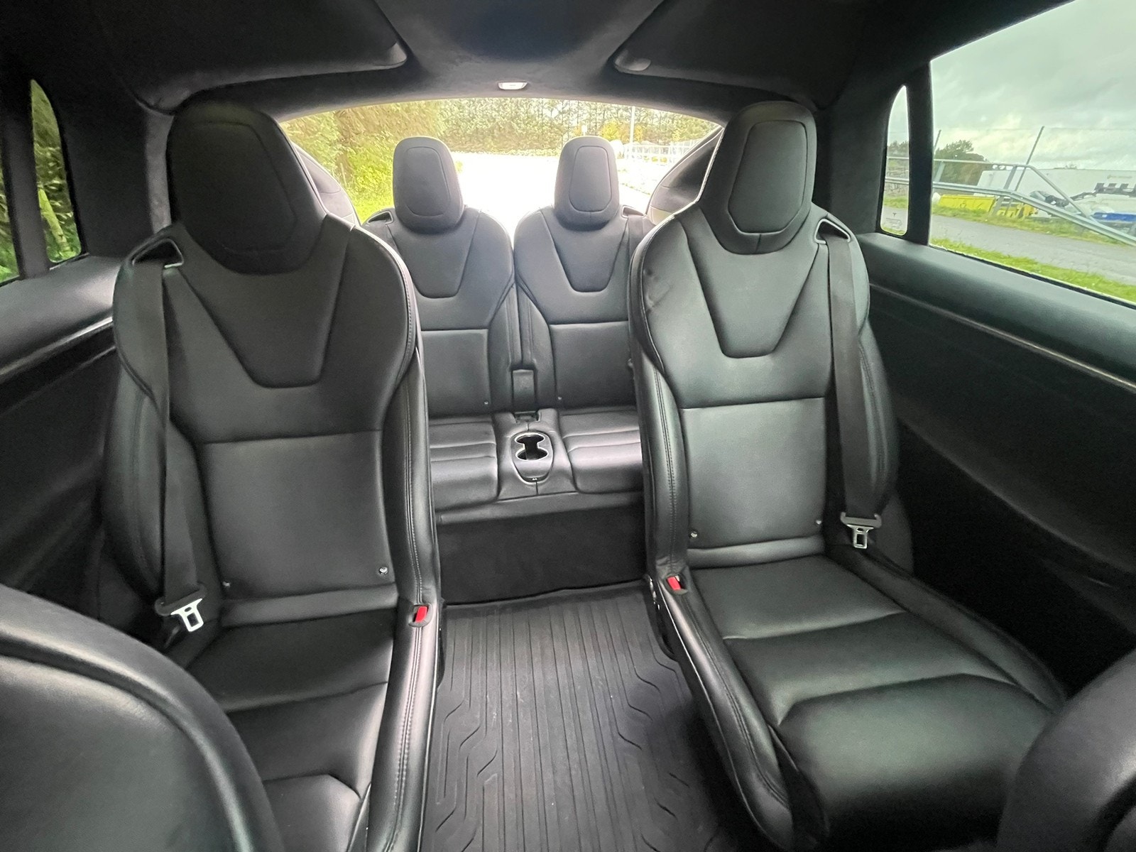 Tesla Model X 6
