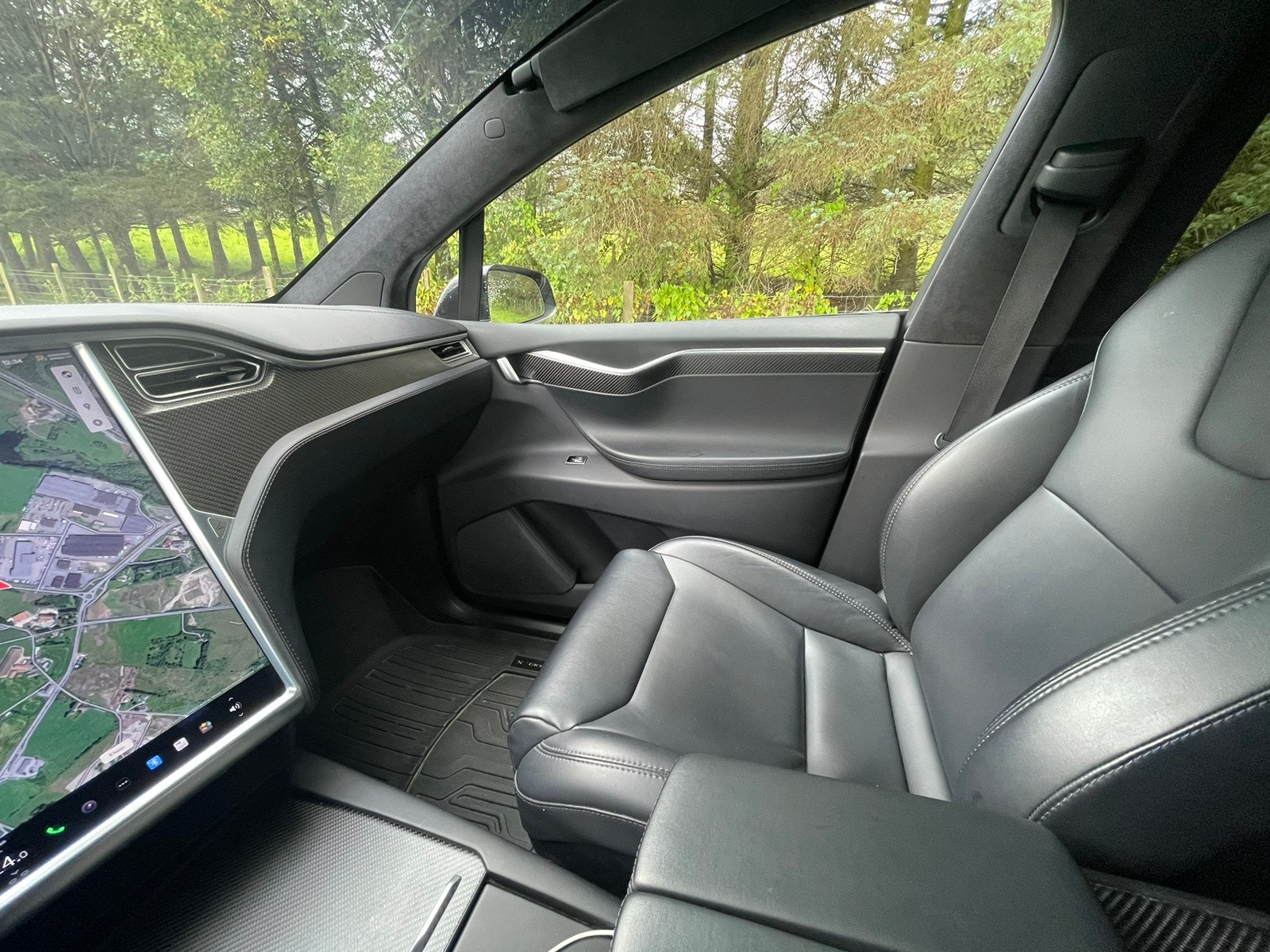 Tesla Model X 8