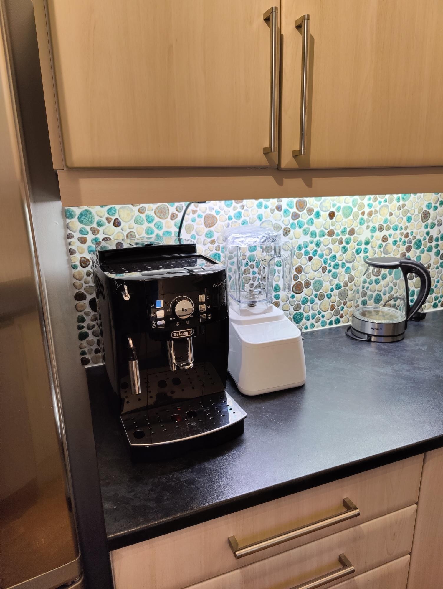 Kaffemaskin med innebygget kvern Galleribilde