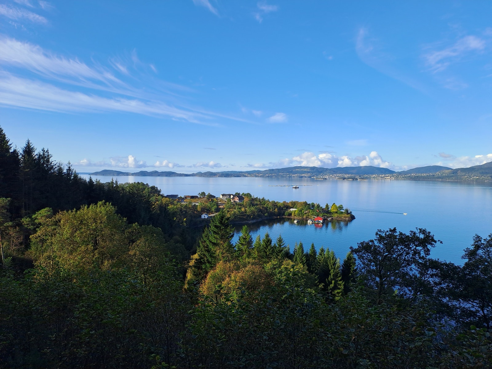 Skåtaklubben sett frå hovudveg Galleribilde