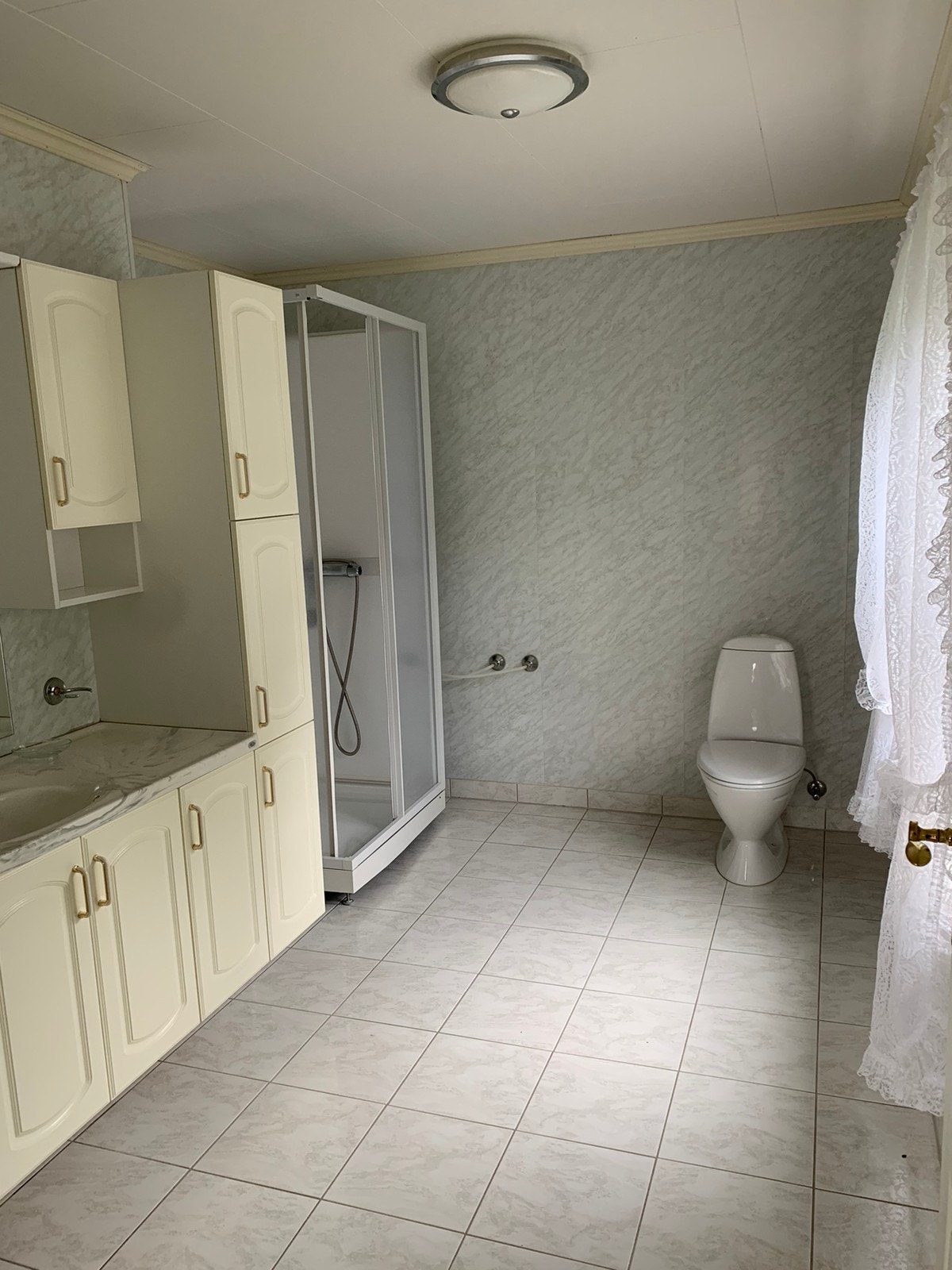 Hovedbad knyttet til hovedsoverom Galleribilde