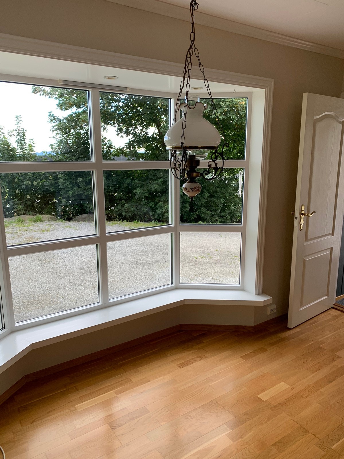 Utsikt fra kjøkken Galleribilde