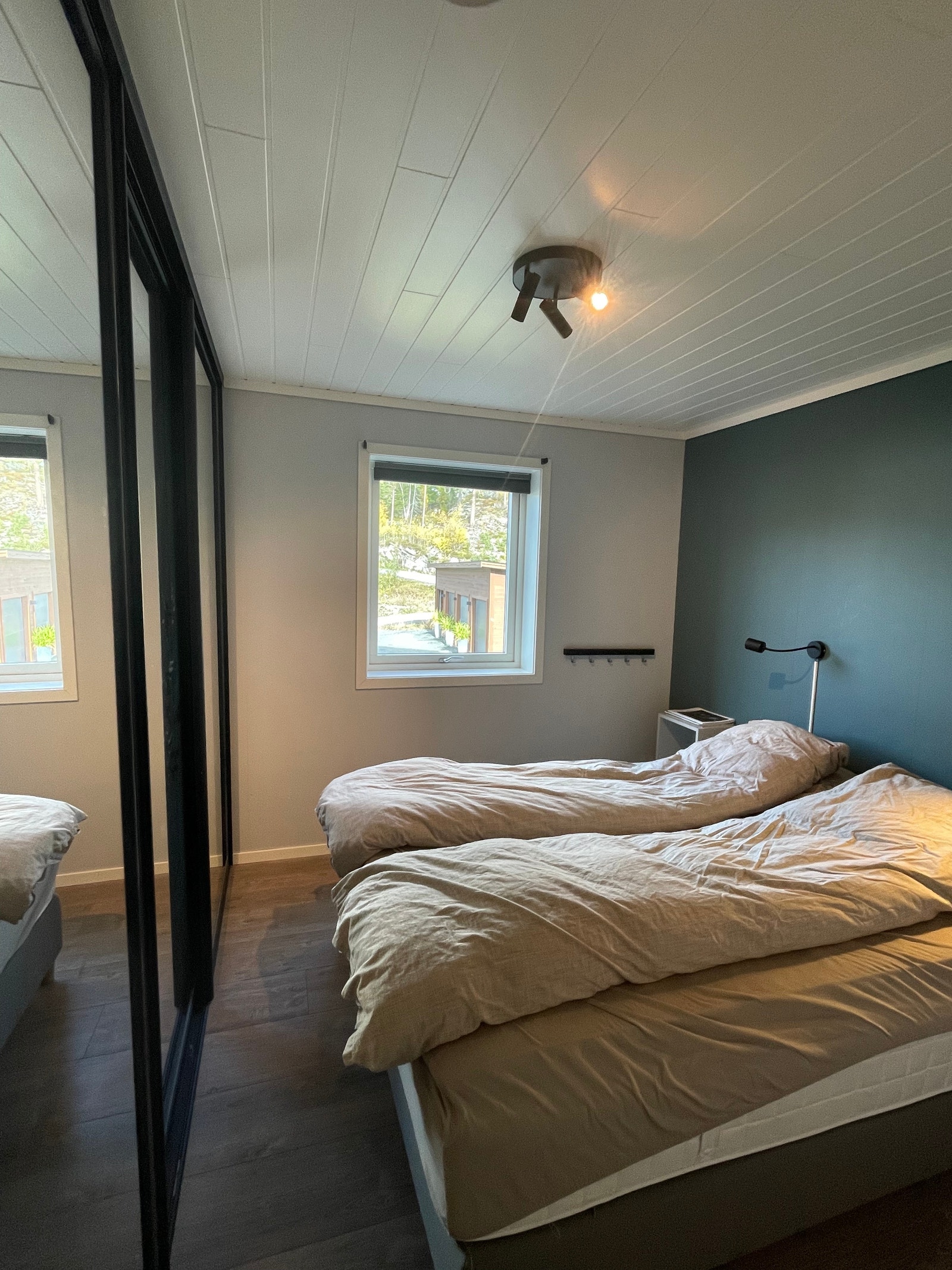 Soverom 1 (master bedrom) Galleribilde