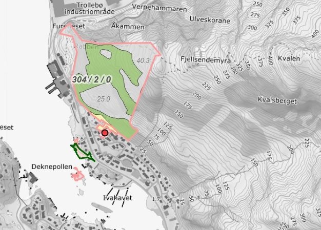 Kart med markering av begge eiendommene til salgs Galleribilde