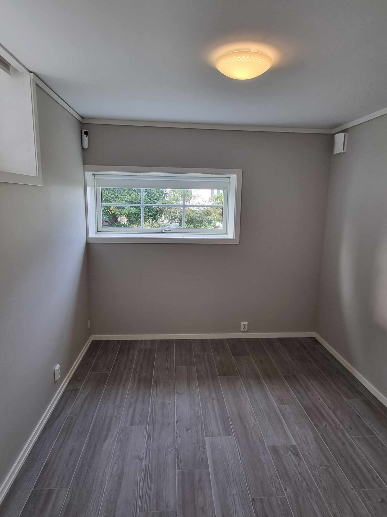 Sovedel, delvis adskilt fra stue/kjøkken. Galleribilde