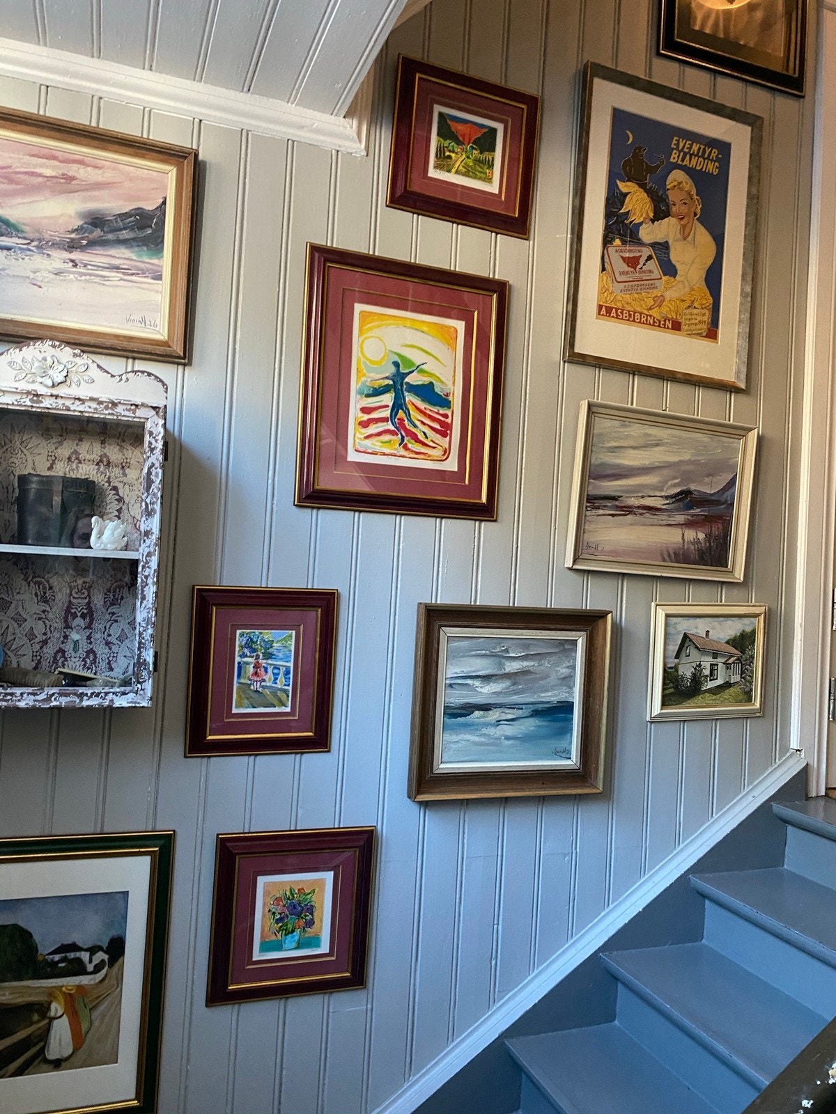 Fellesgang til 2 Etg Galleribilde
