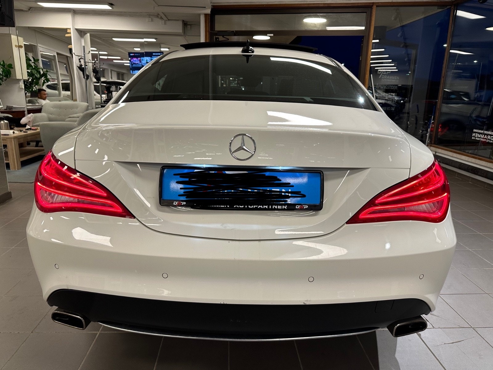 Mercedes-Benz CLA180 4