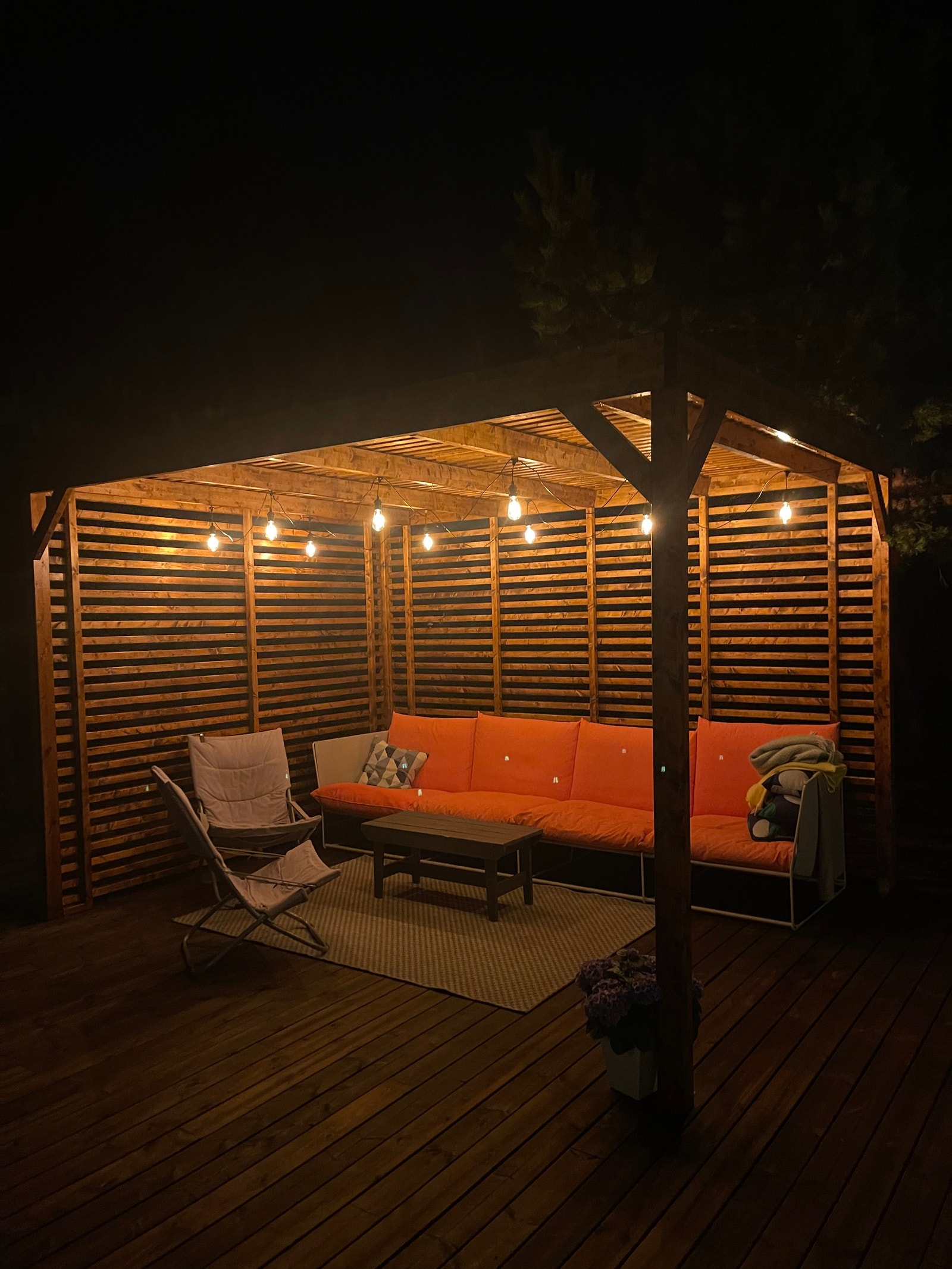 Uteplass med pergola Galleribilde