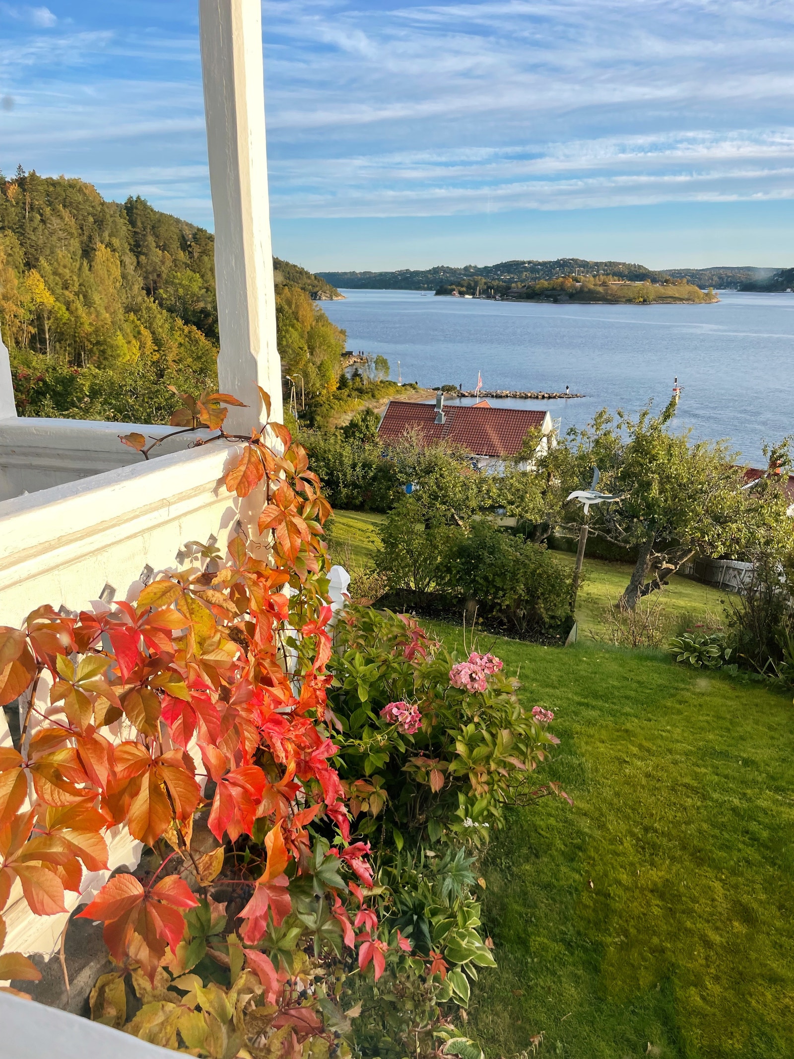 Utsikten er nydelig høst/vinter som på sommeren Galleribilde