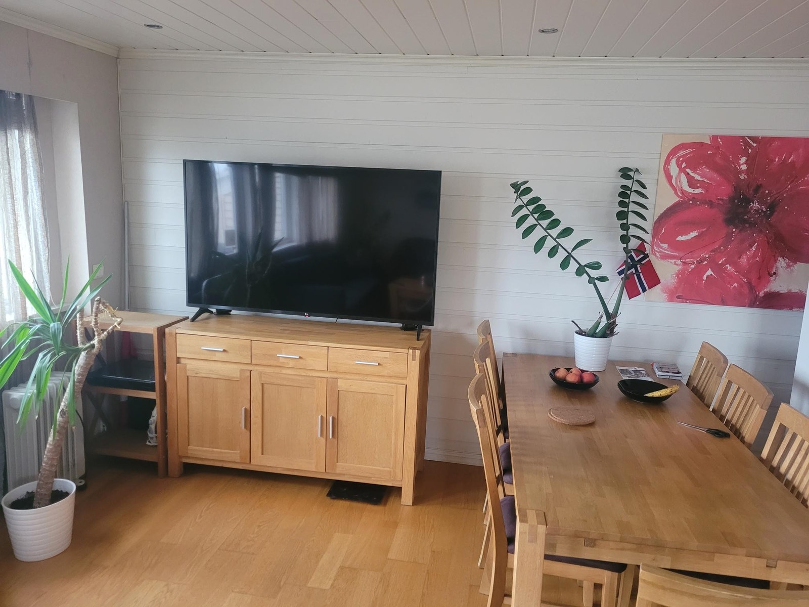 Common living room with terrace on the outside Galleribilde
