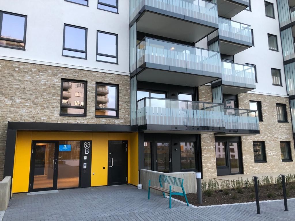 Inngangsparti, terrasse 3. etasje Galleribilde