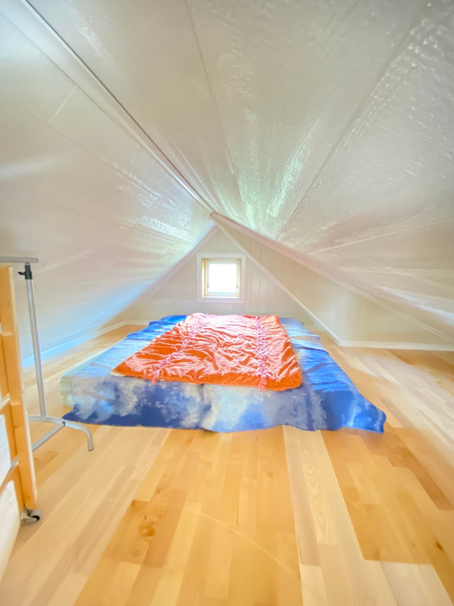 Loft with two madrasses. Galleribilde