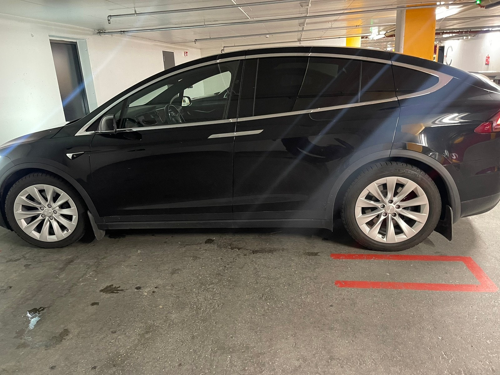 Tesla Model X 12