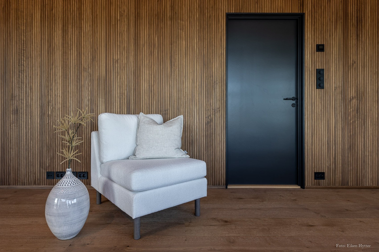 Unik bølgevegg i beiset osp Galleribilde