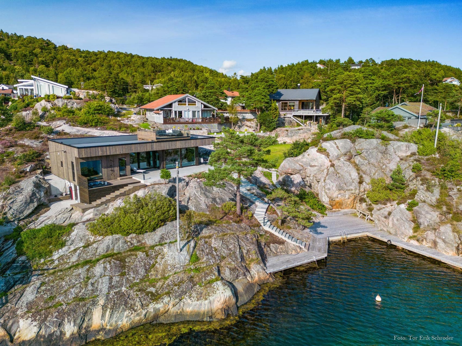 Flott beliggenhet innerst i dalskilen Galleribilde