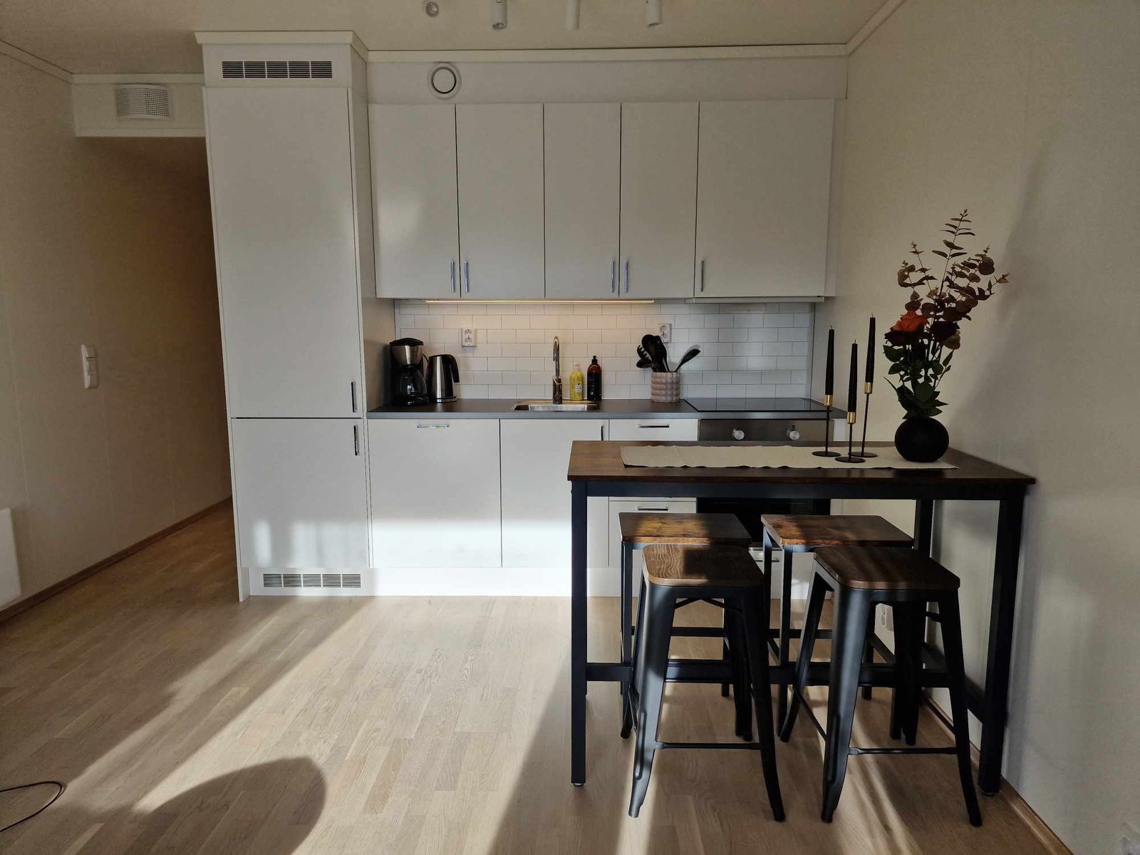 Kjøkken med integrert hvitevarer fra electrolux Galleribilde