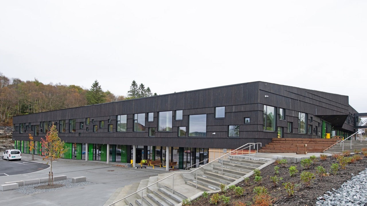 Alversund barneskole - Helt ny og moderne - I gangavstand fra huset (ca 10 min å gå) Galleribilde