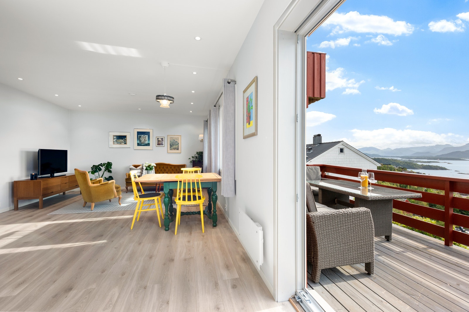 Stue og veranda. Galleribilde