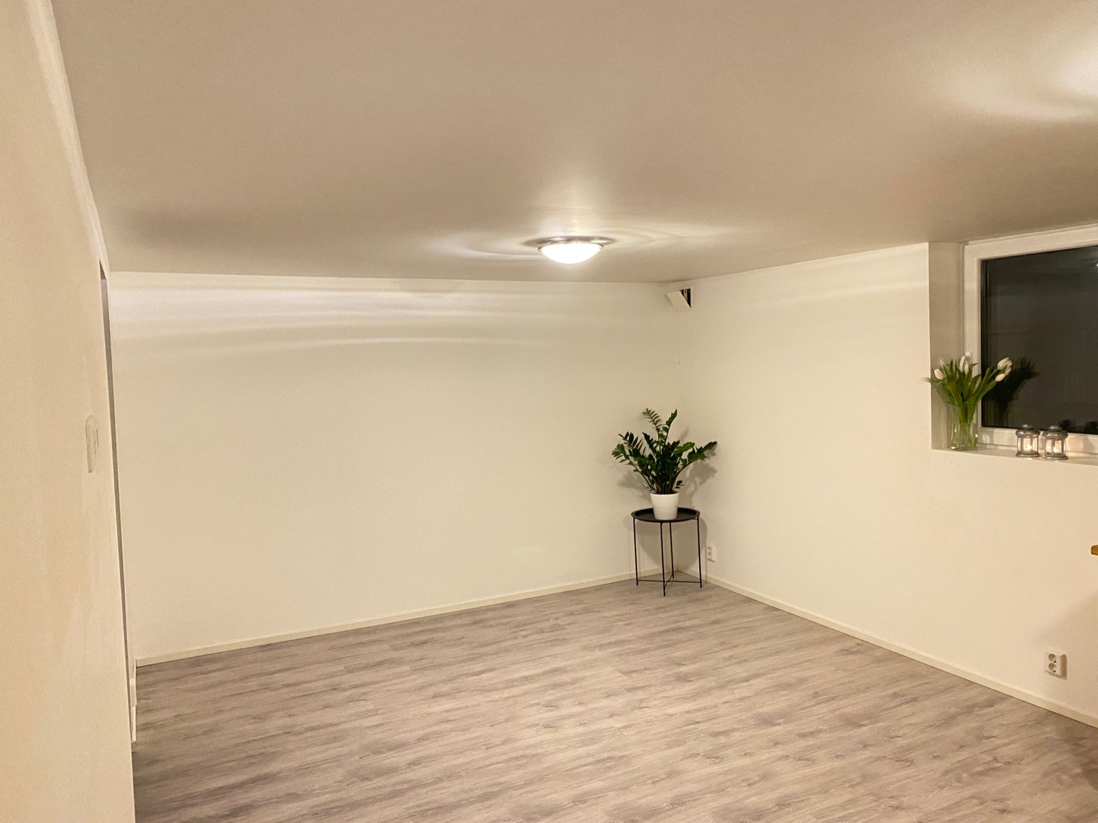Romslig stue Galleribilde
