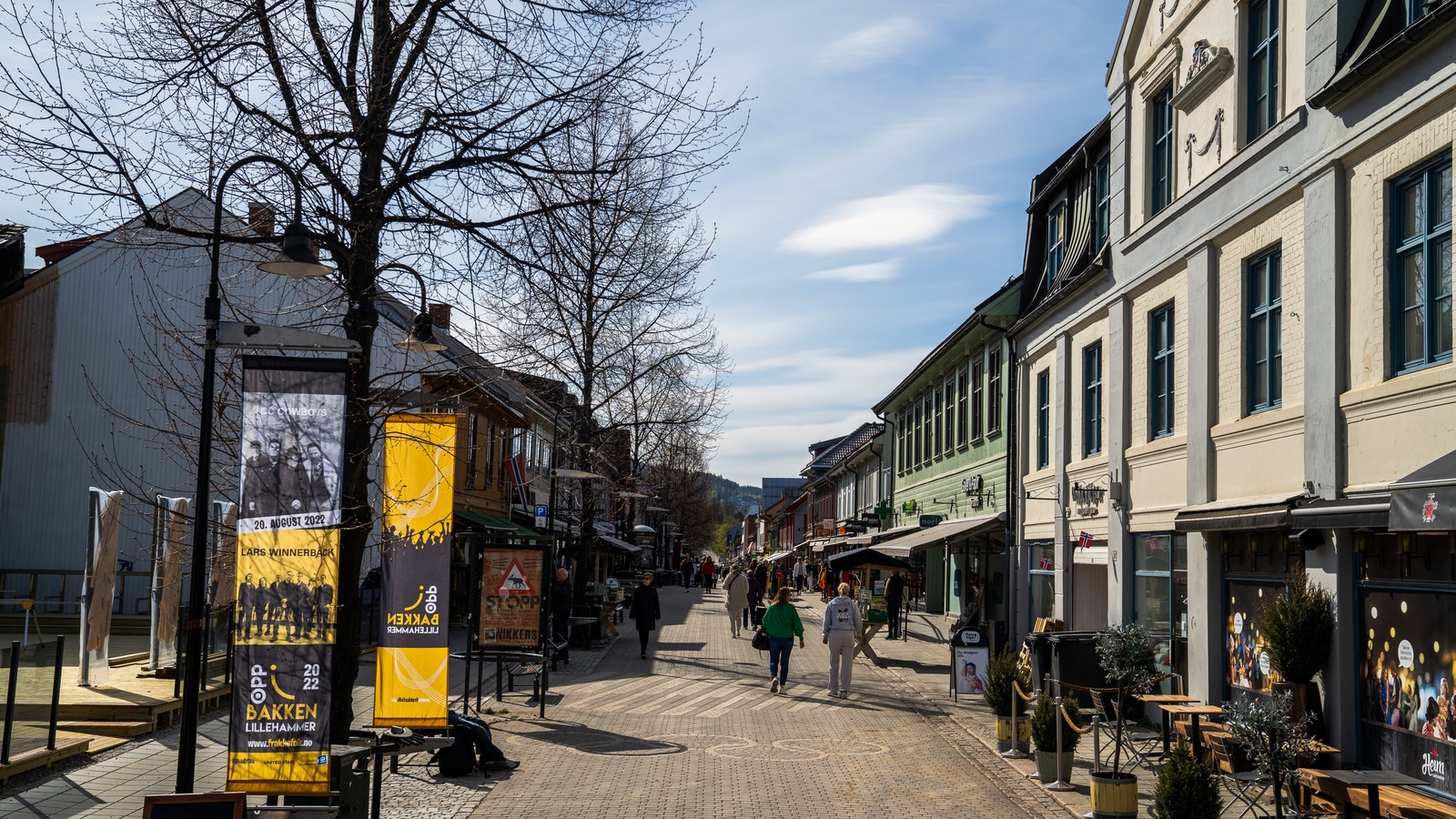 Gågata består av sjarmerende trehusbebyggelse, og er i seg selv et trekkplaster for turister året rundt! Galleribilde