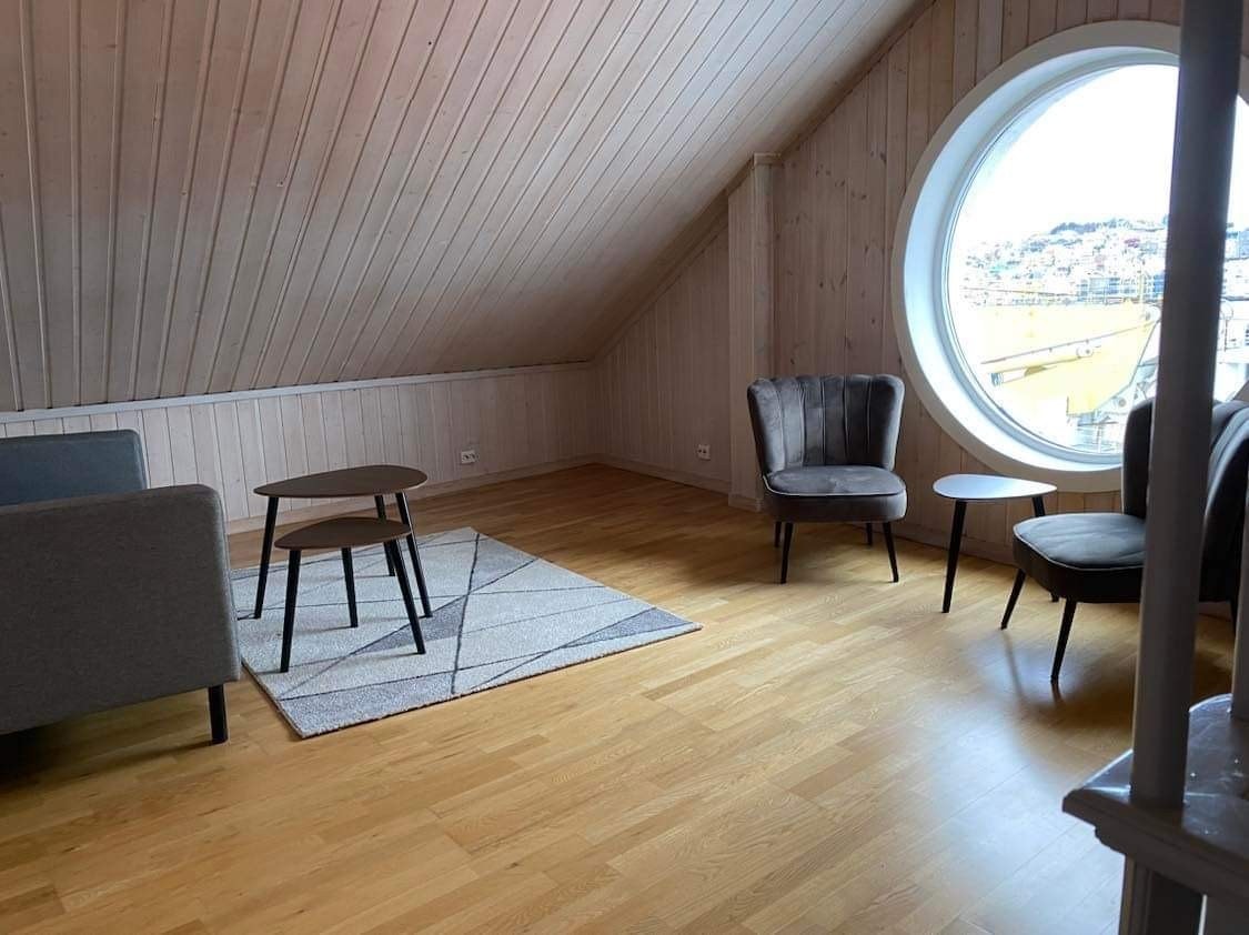 Loftstue Galleribilde