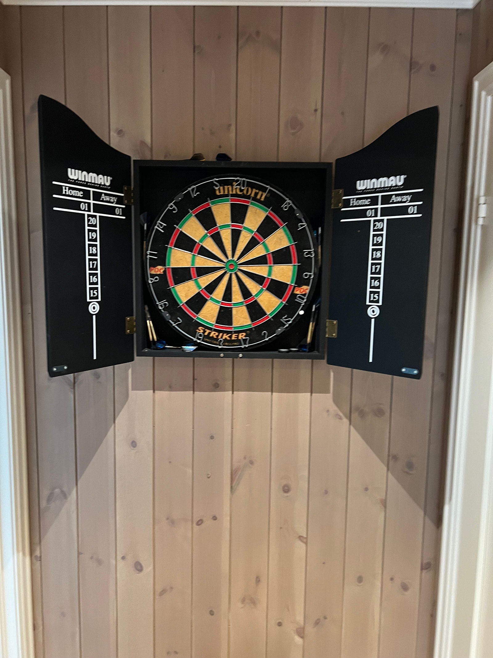 Dartskap åpnet Galleribilde