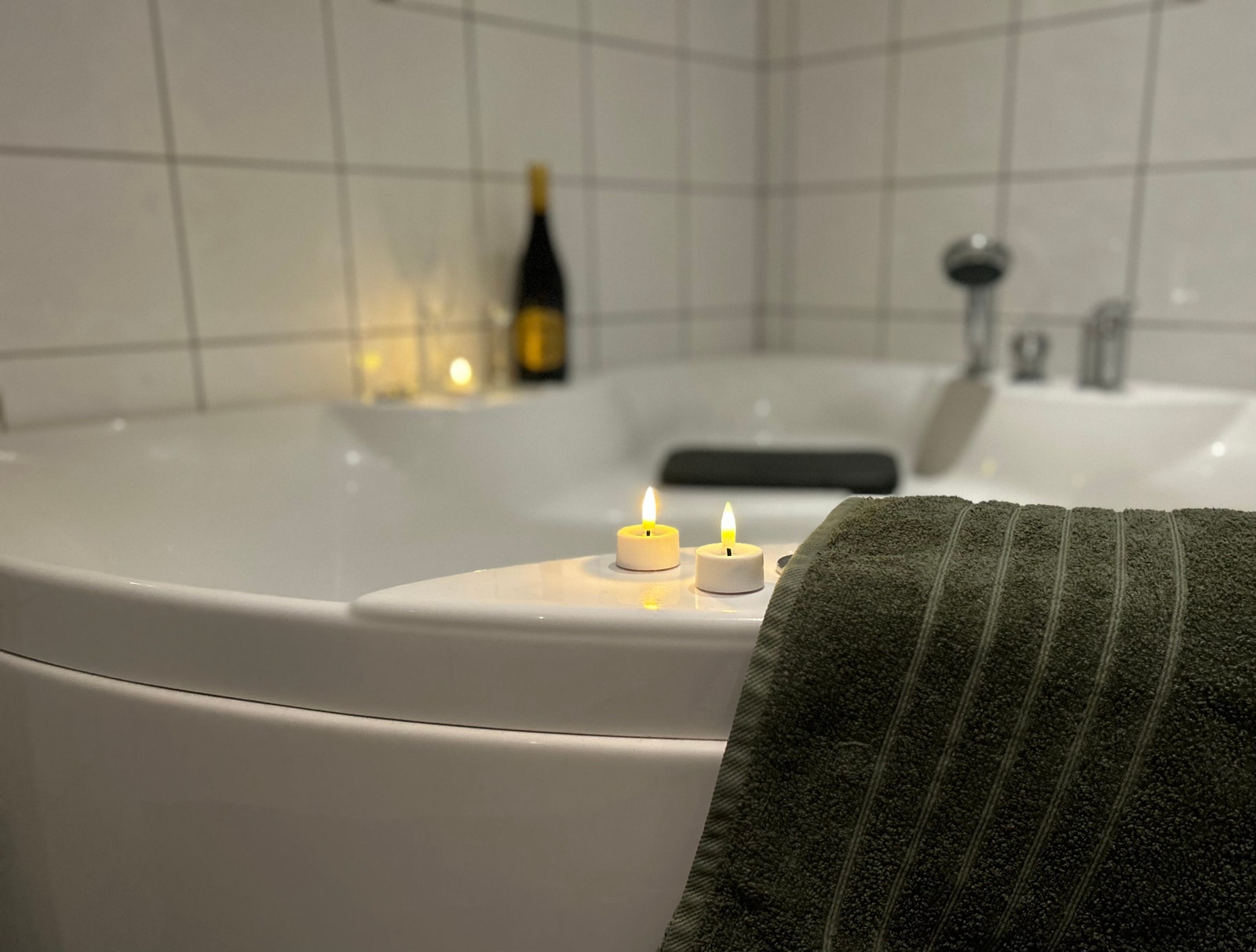Et godt sted å lande etter en lang skitur. Her er det plass til to. Galleribilde