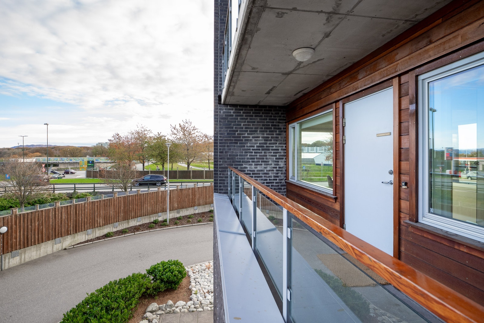 Inngangsparti. Galleribilde