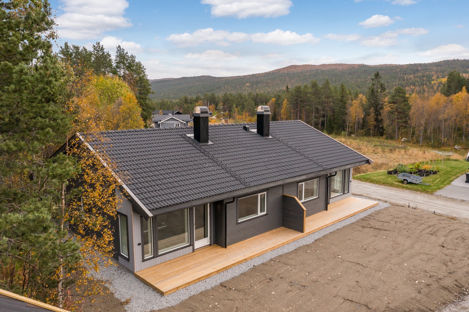 Nye og moderne leiligheter i tomannsbolig med 3 soverom er klare for innflytting. Galleribilde