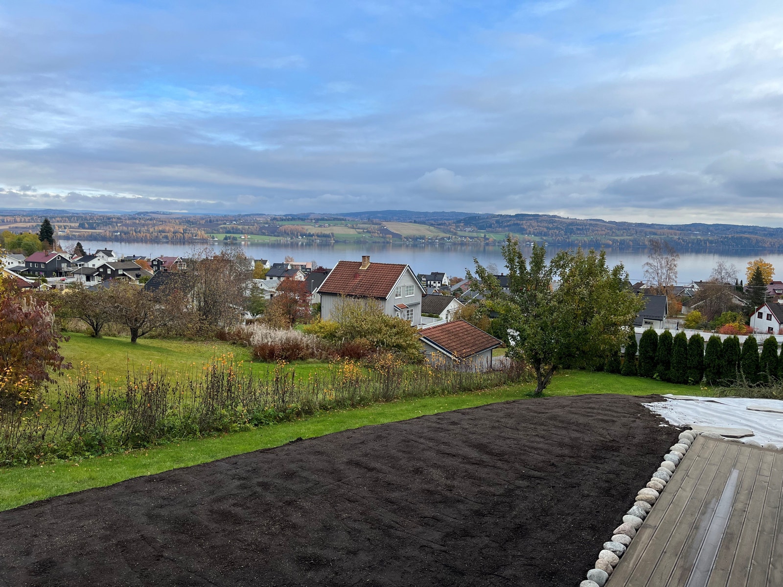 Utsikt fra uteplass Galleribilde