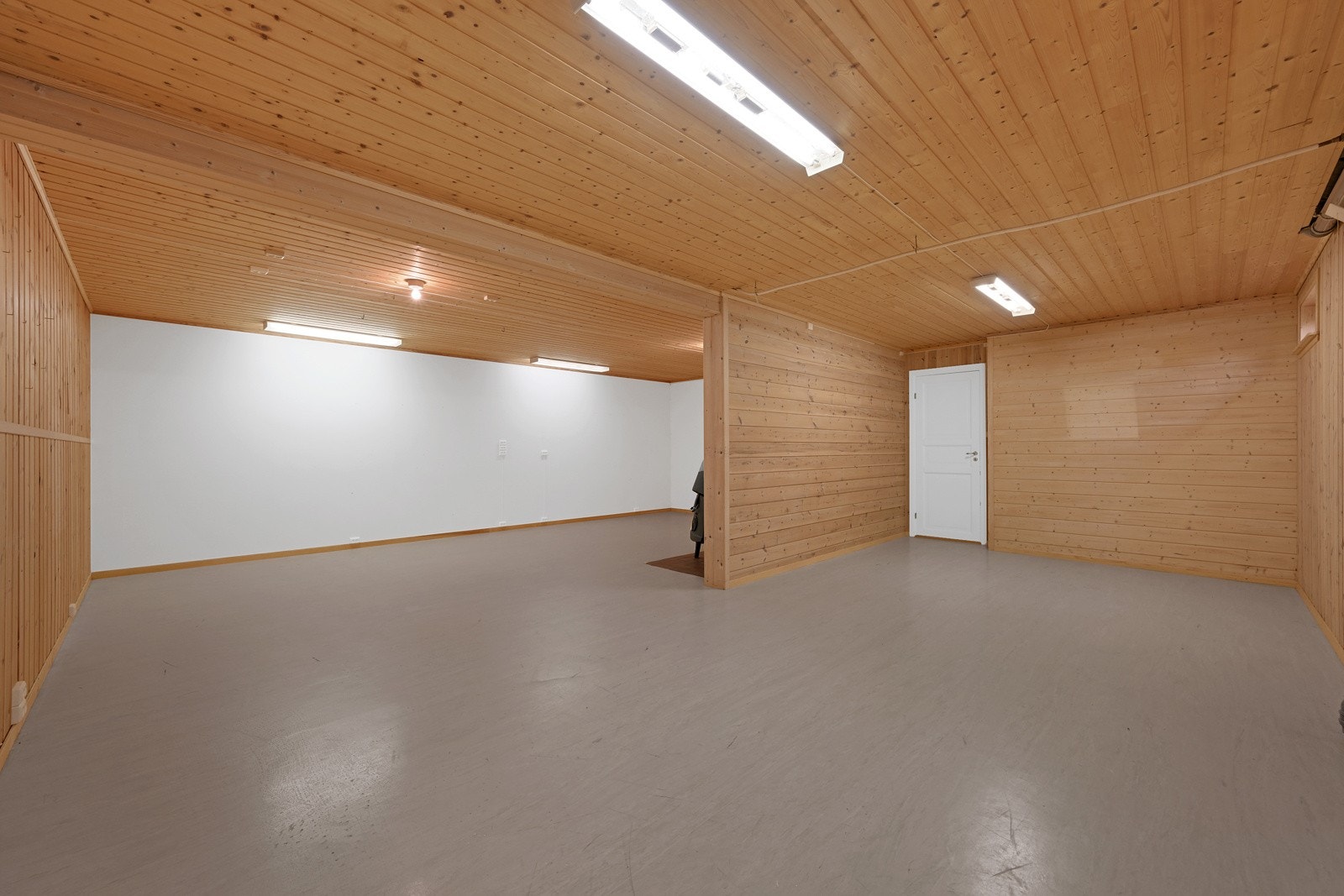 Disponibelt rom i kjeller med takhøyde ca. 2,40 meter Galleribilde