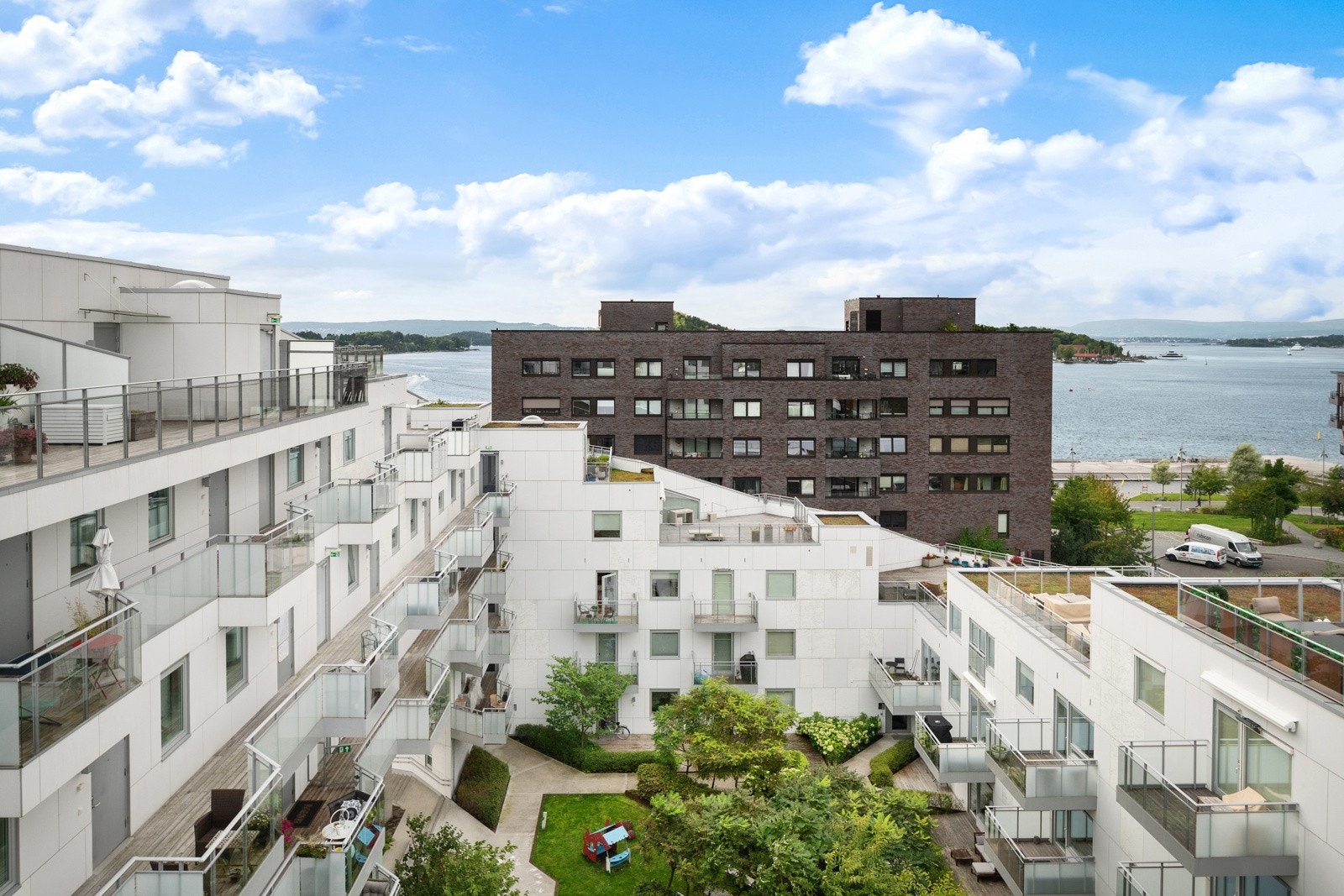 På sameiets felles takterrasse har man en flott utsikt over sørenga?? Galleribilde