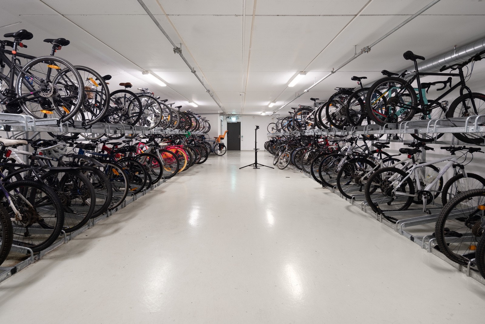 Beboerne har tilgang til felles sykkelbod. Galleribilde