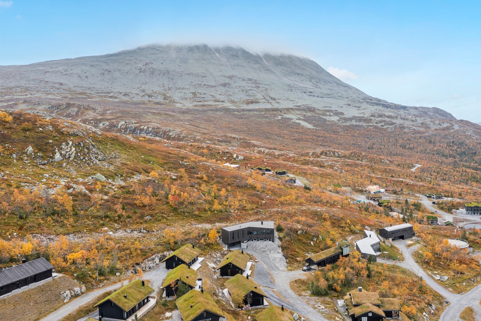 Eiendommen ligger høyt og fritt til ca. 1000 moh. Galleribilde