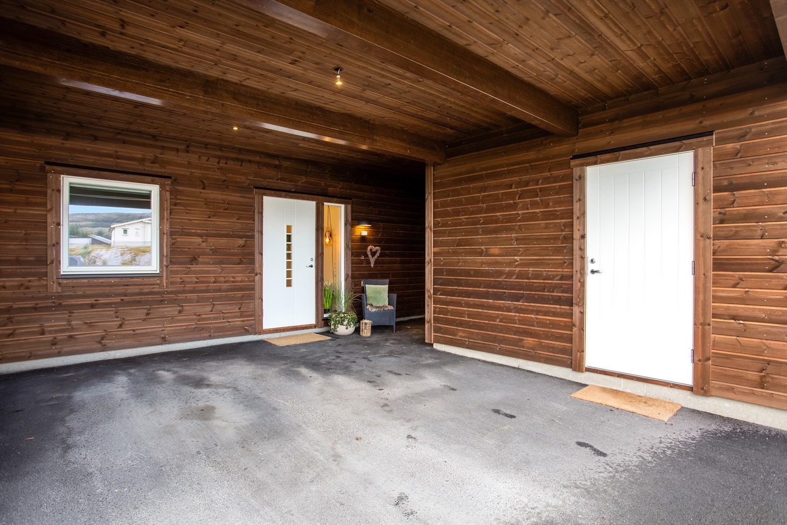 Utvendig bod måler et areal på ca. 8 m2. Galleribilde
