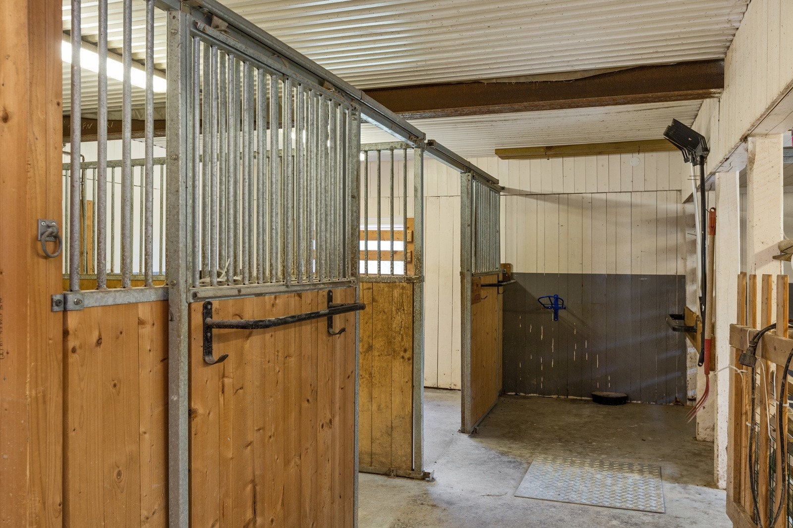 Stallrom låve Galleribilde