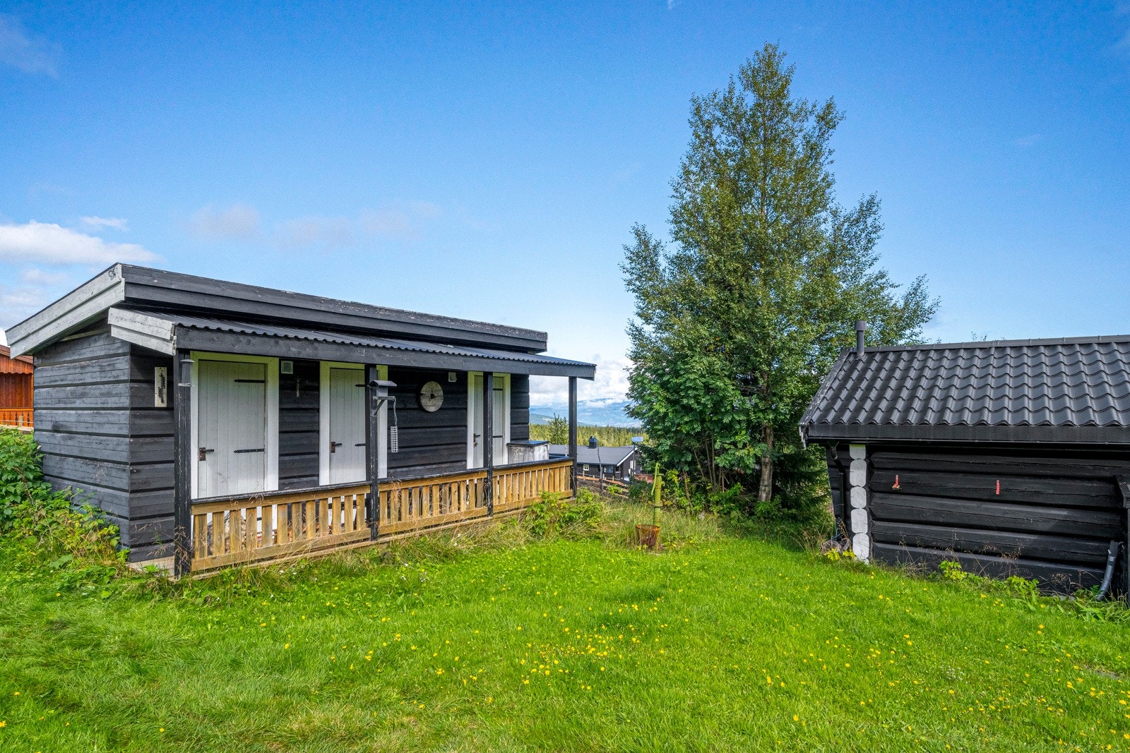 Uthus/anneks med soverom og 2 boder Galleribilde