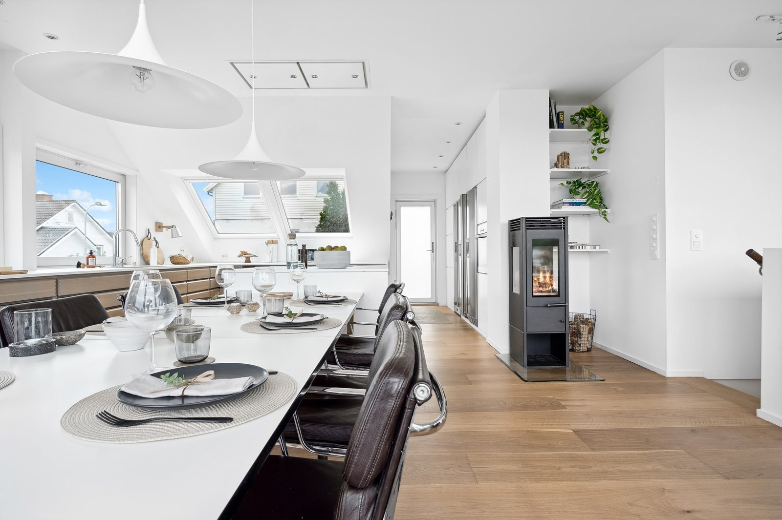 Peisen gir god stemning og hyggelig atmosfære på kjøligere dager. Galleribilde