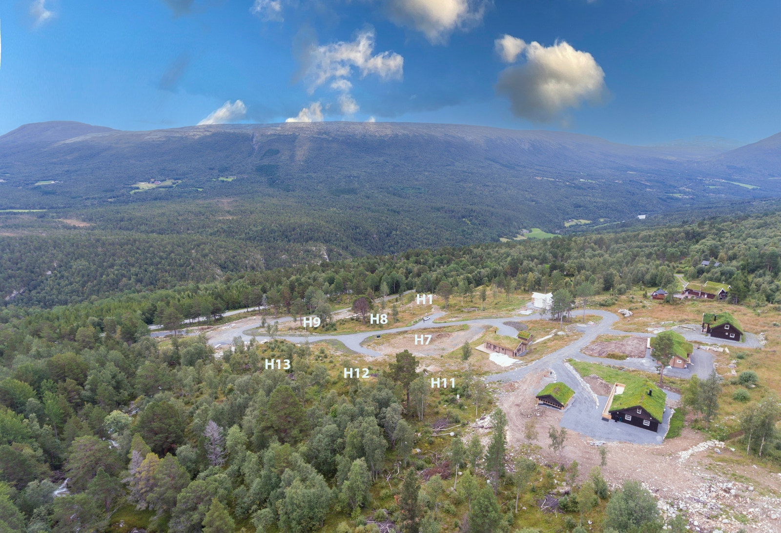 Skinnsettrøa hyttefelt er plassert i et ypperlig turterreng Galleribilde