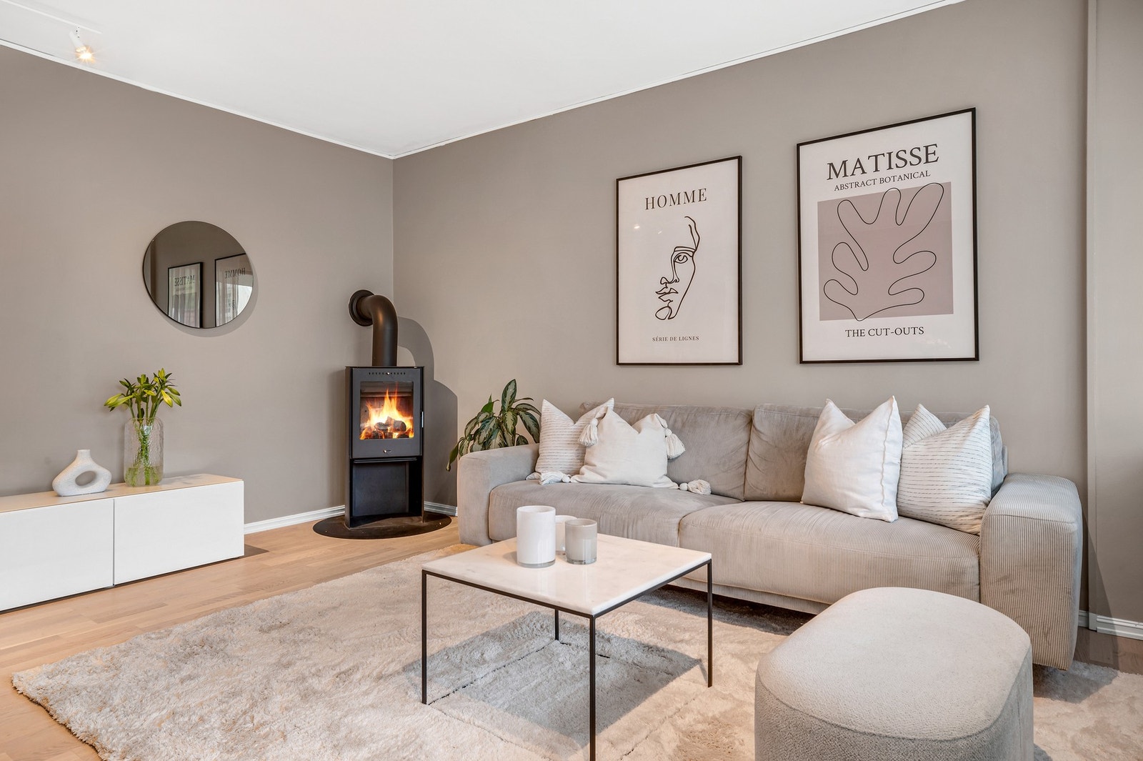 Vedovnen gir rommet en lun og fin atmosfære Galleribilde