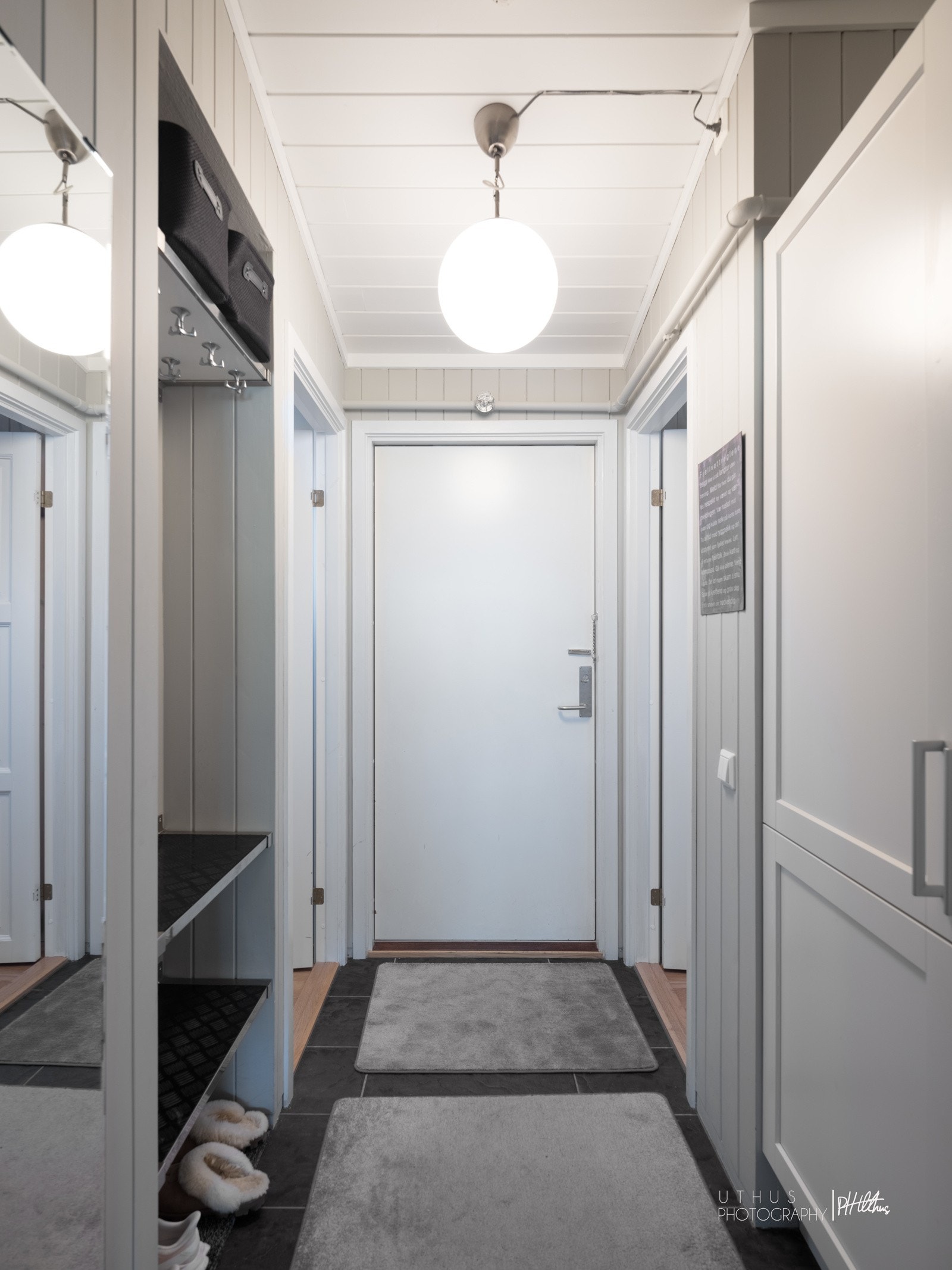 Entrè med garderobeløsning Galleribilde