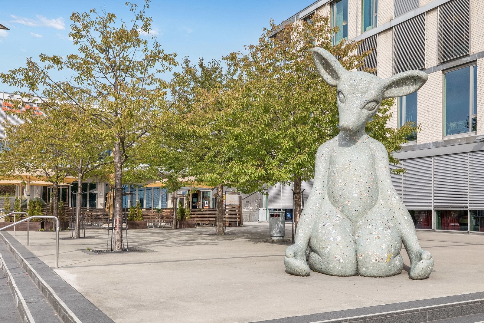 Ønsker du mer kan du ta turen til Asker sentrum, kun noen minutters biltur unna Galleribilde