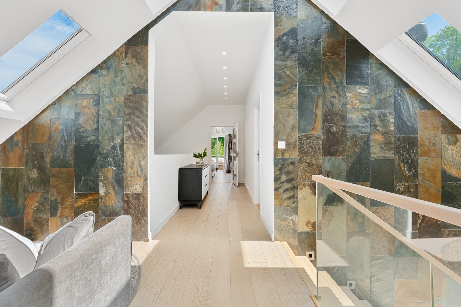 2. etasjen er som resten av boligen delikat dekorert Galleribilde