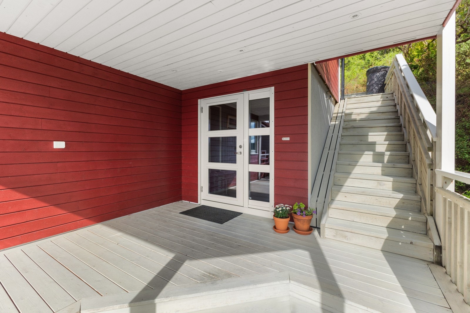 Inngangsparti inkl platting og trapper nytt i 2016 Galleribilde