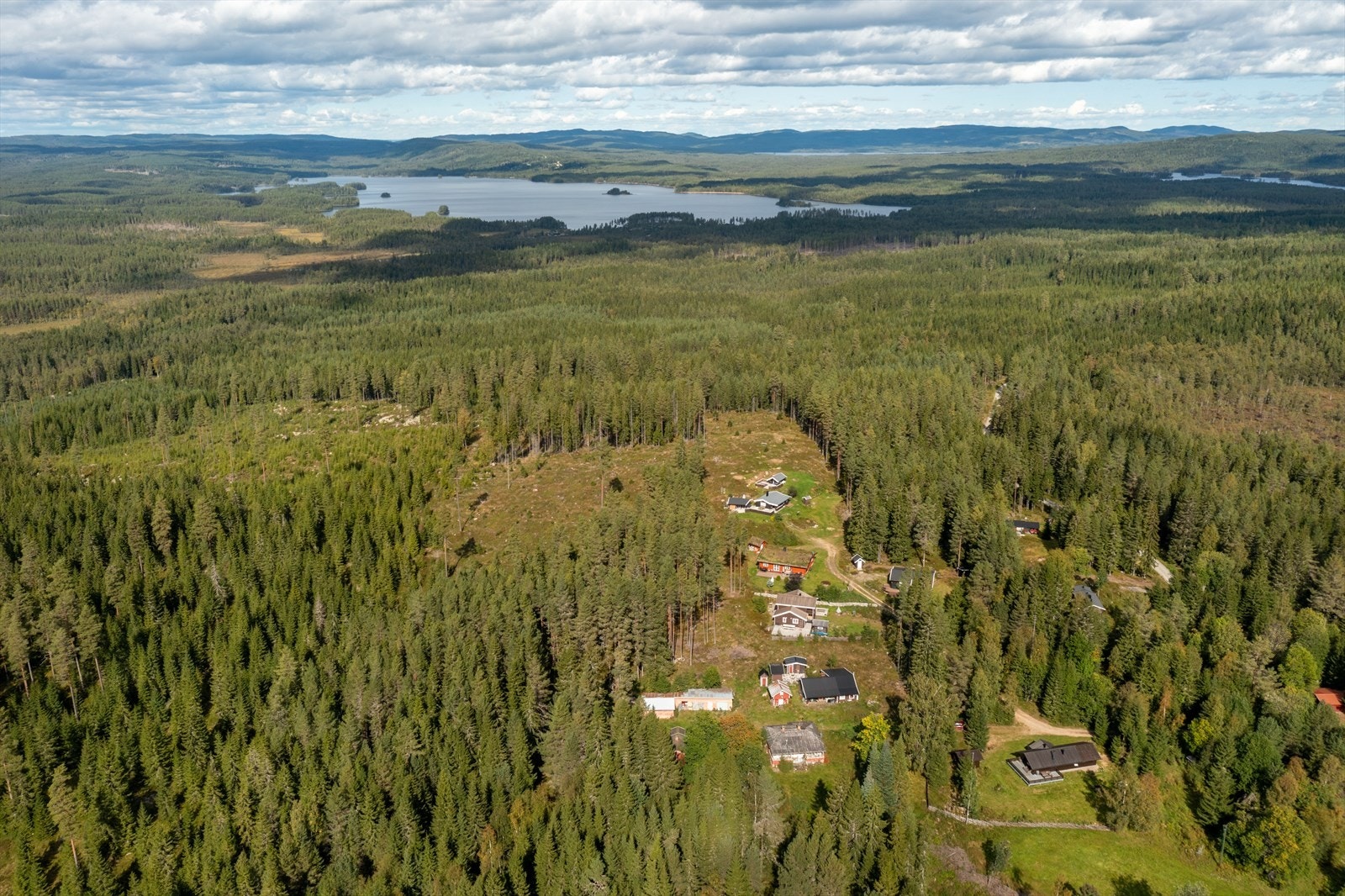 Kort vei til naturen og fine turområder. Galleribilde