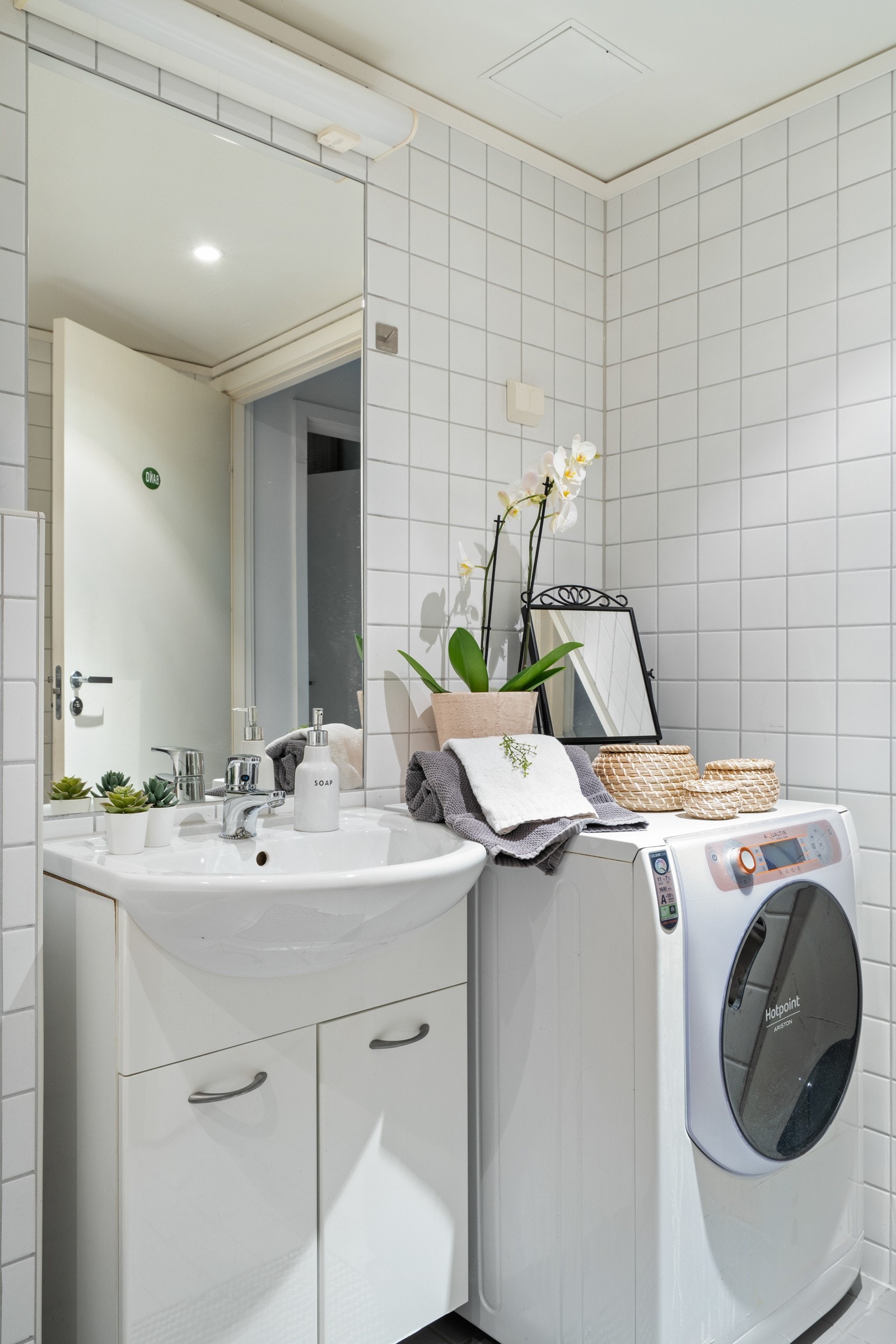 Badet har også opplegg for vaskemaskin og tørketrommel. Galleribilde