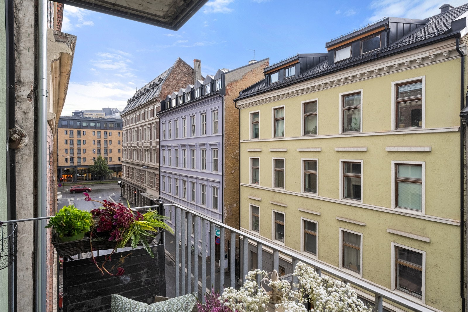 Balkongen er utstyrt med utebelysning og stikkontakt. Galleribilde