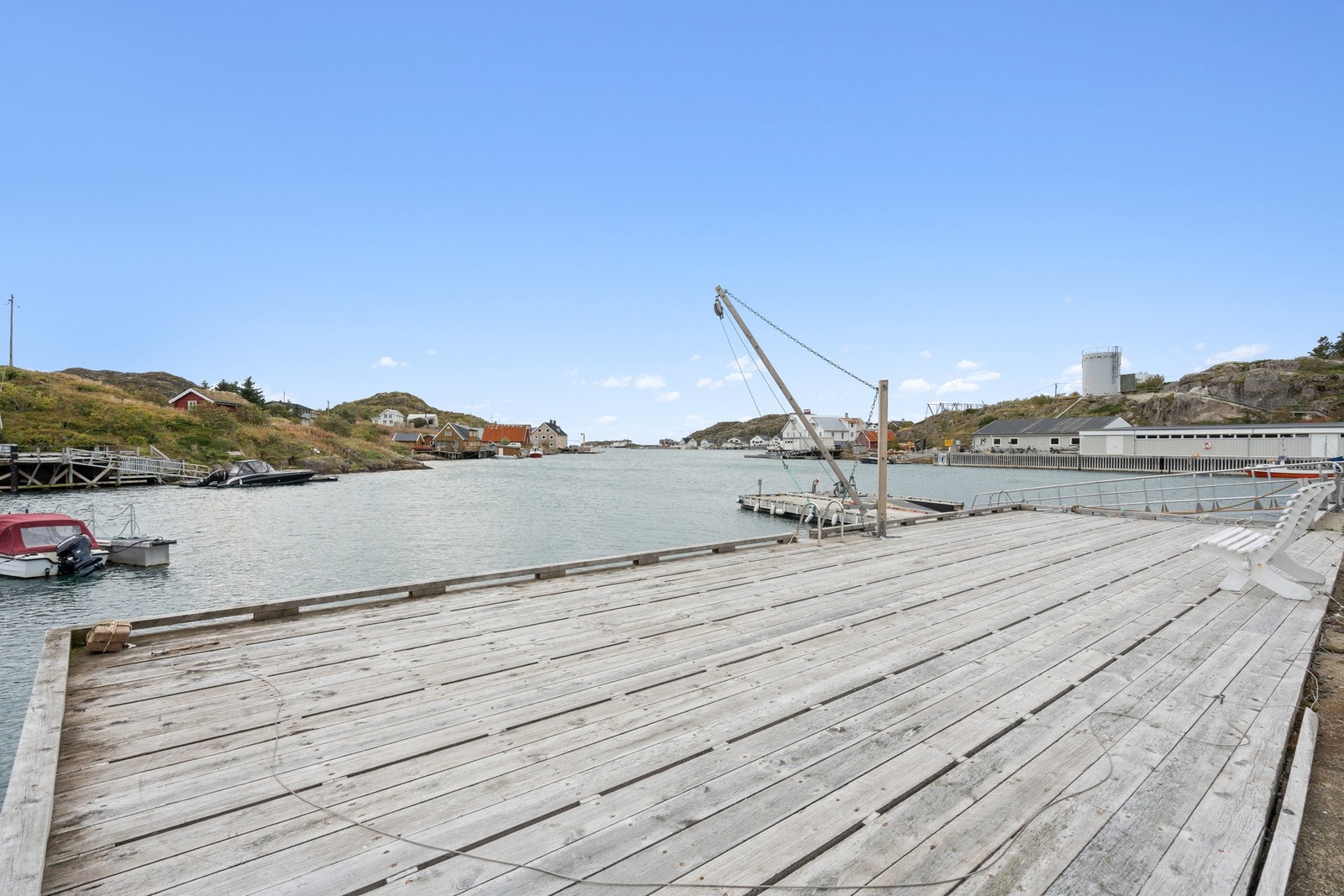 Denne kaia tilhører fritidsboligen - i tillegg andel i flytekaia Galleribilde