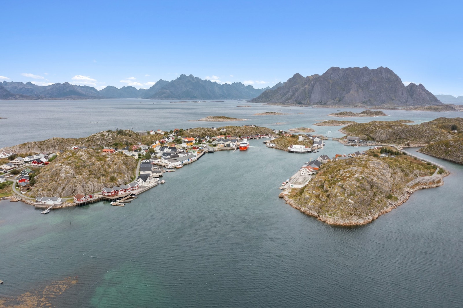 Her trenger du ikke bil - la det stå - gå tur eller sykling er perfekt her Galleribilde